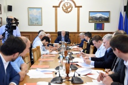 Заседание Комитета по законодательству, законности, государственному строительству, местному самоуправлению и регламенту 