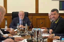 Комитет по законодательству, законности, государственному строительству, местному самоуправлению и регламенту рассмотрел ряд вопросов