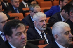 Заур Аскендеров поздравил депутата Алиасхаба Шабанова с возвращением из зоны СВО