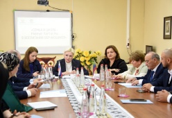 В Народном Собрании Дагестана обсудили проект закона о трудовом воспитании молодежи