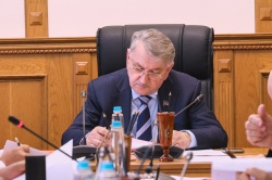 В Народном Собрании РД прошло заседание Комитета по здравоохранению, труду и социальной политике