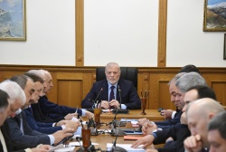 Комитет по законодательству заслушал отчет главы МВД Дагестана и одобрил в первом чтении изменения в ряд законов
