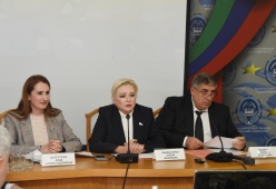Депутаты разработали предложения для ликвидации дефицита педагогических кадров в Дагестане