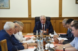 Комитет по национальной политике, вопросам общественных и религиозных объединений и межпарламентским связям провел заседание