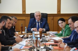 Комитет по национальной политике, вопросам общественных и религиозных объединений и межпарламентским связям обсудил ряд вопросов 