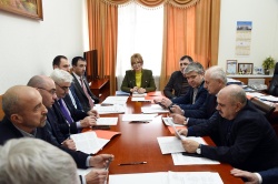 Комитет Народного Собрания одобрил ко второму чтению законопроект, дающий право муниципалитетам содержать животных без владельцев во временных пунктах 