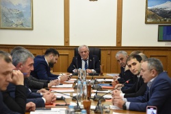 Комитет парламента поддержал во втором чтении изменения в законы о дорожном фонде и организации капремонта в МКД