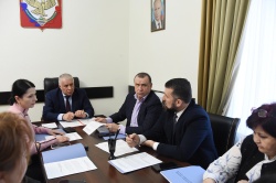 Комитет по нацполитике обсудил законопроекты о продаже алкоголя и религиозных объединениях